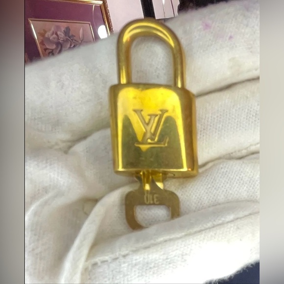 Louis Vuitton Accessories - LOUIS VUITTON LOCK AND KEY